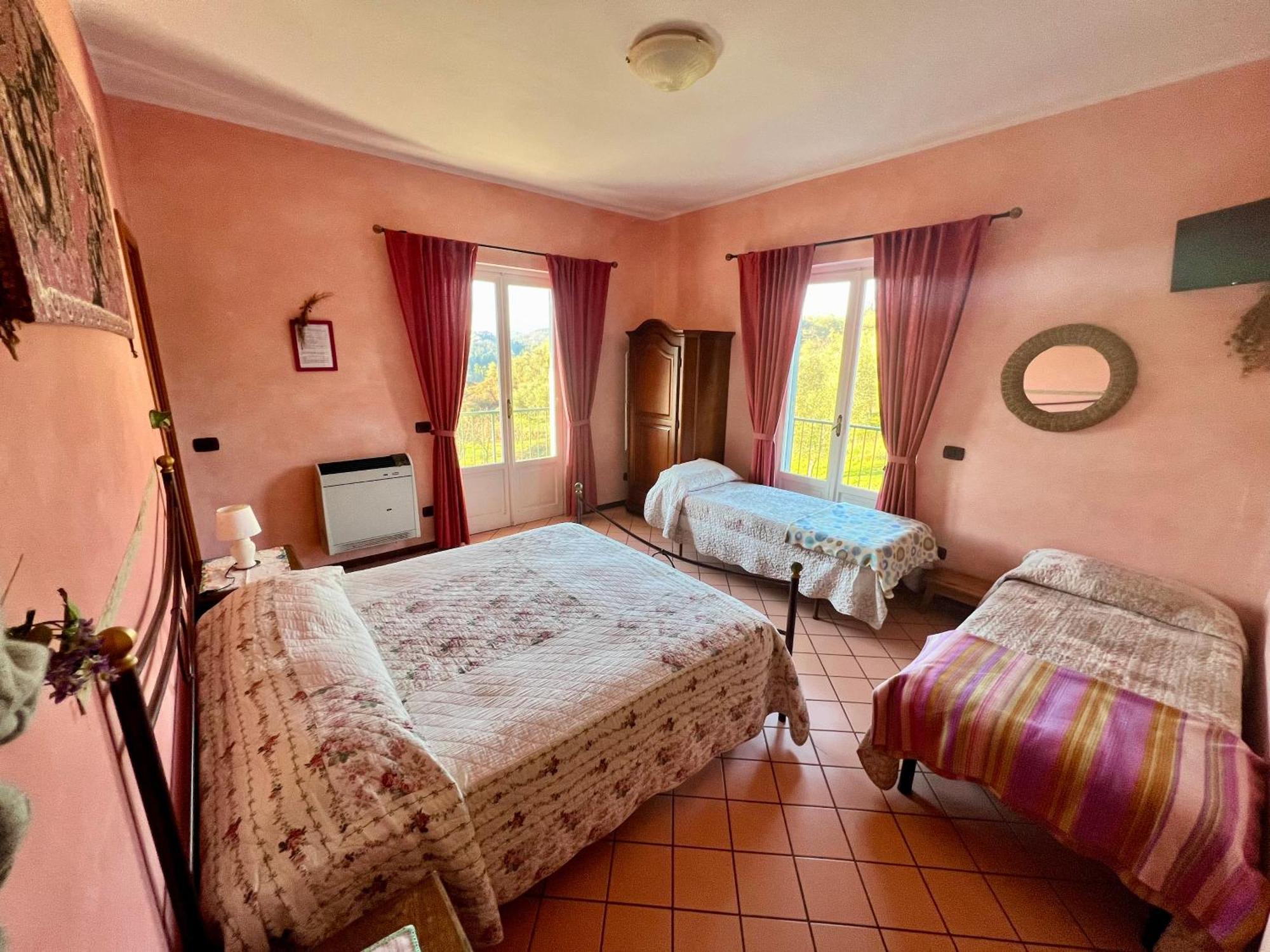 La Casa Rosa Hotel Borghetto di Vara Exterior photo